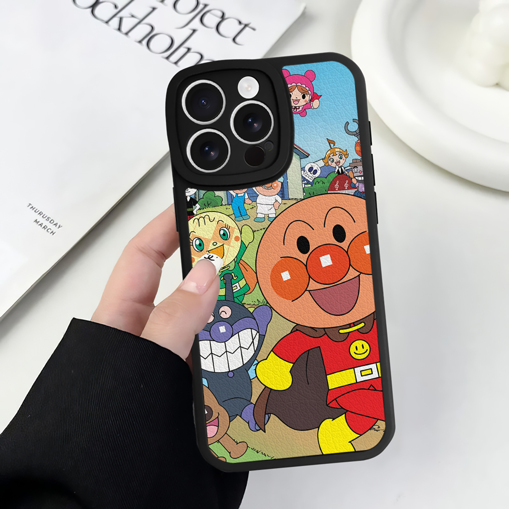 （画像用） アンパンマン Anpanman 【iPhone 16シリーズ対応】シリコンスマホケース（レザー調） 材質：シリコン